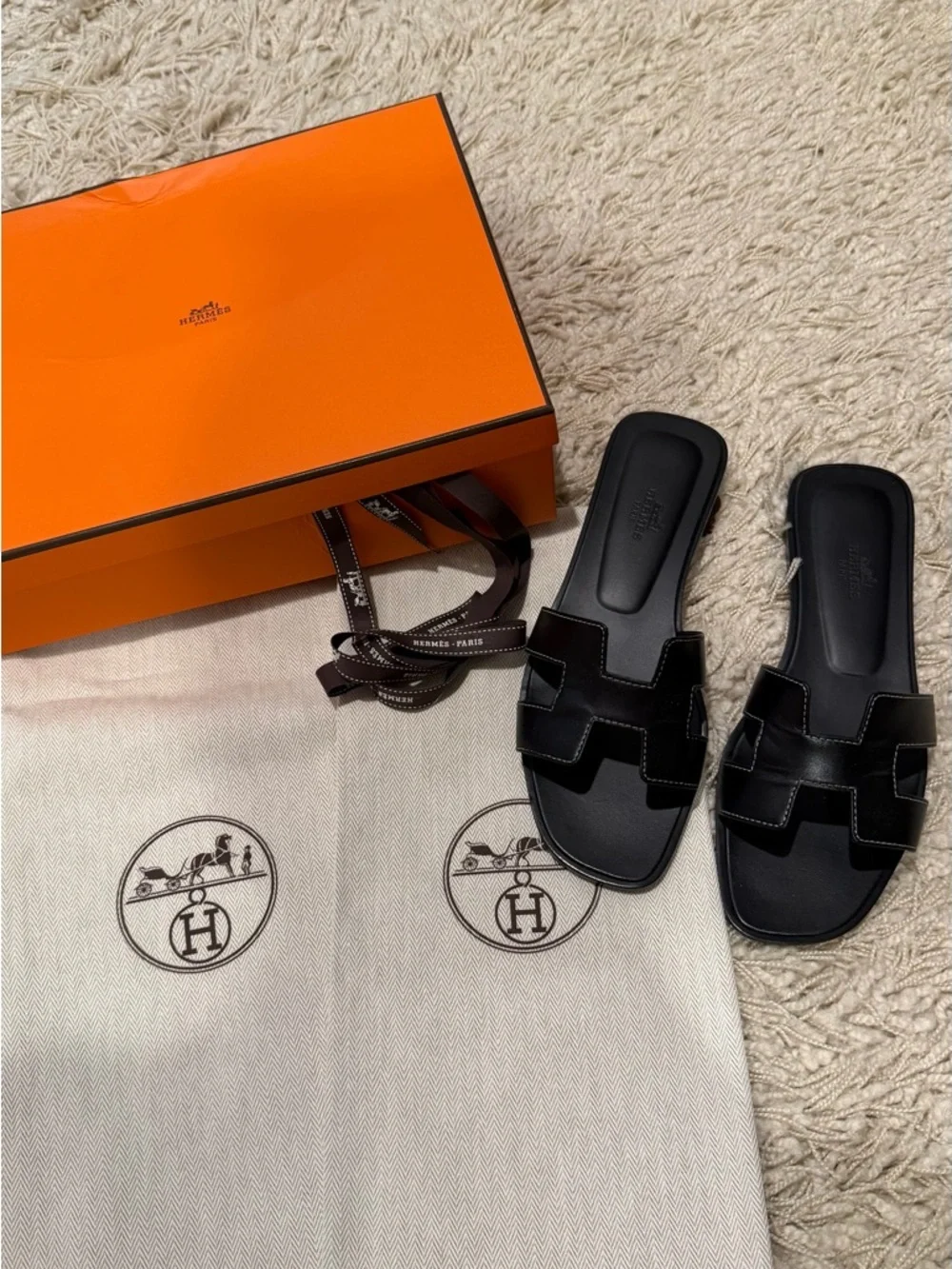 Hermes Black Oran Leather Women's Slide Sandals - Picture 1 of 5